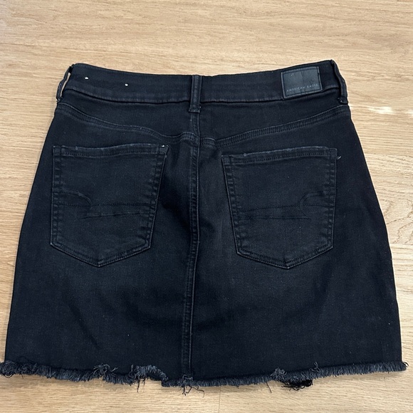 American Eagle Outfitters Black Distressed Mini Skirt CURVY Hi-Rise - Picture 5 of 7